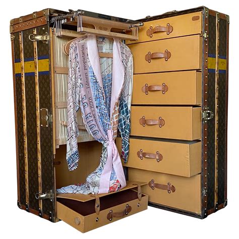 louis vuitton wardrobe steamer trunk